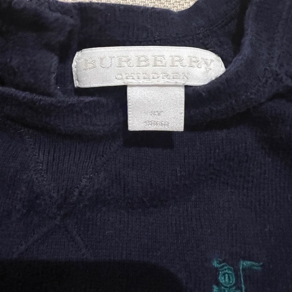 Burberry Crewneck - Picture 2 of 4